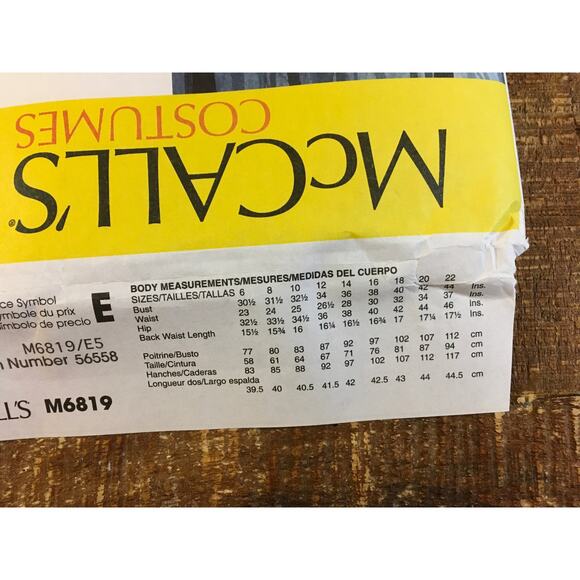 McCalls Sewing Pattern 6819 Snow White Costume Coat Corset Belt 14-22 UNCUT OUAT - Picture 3 of 3